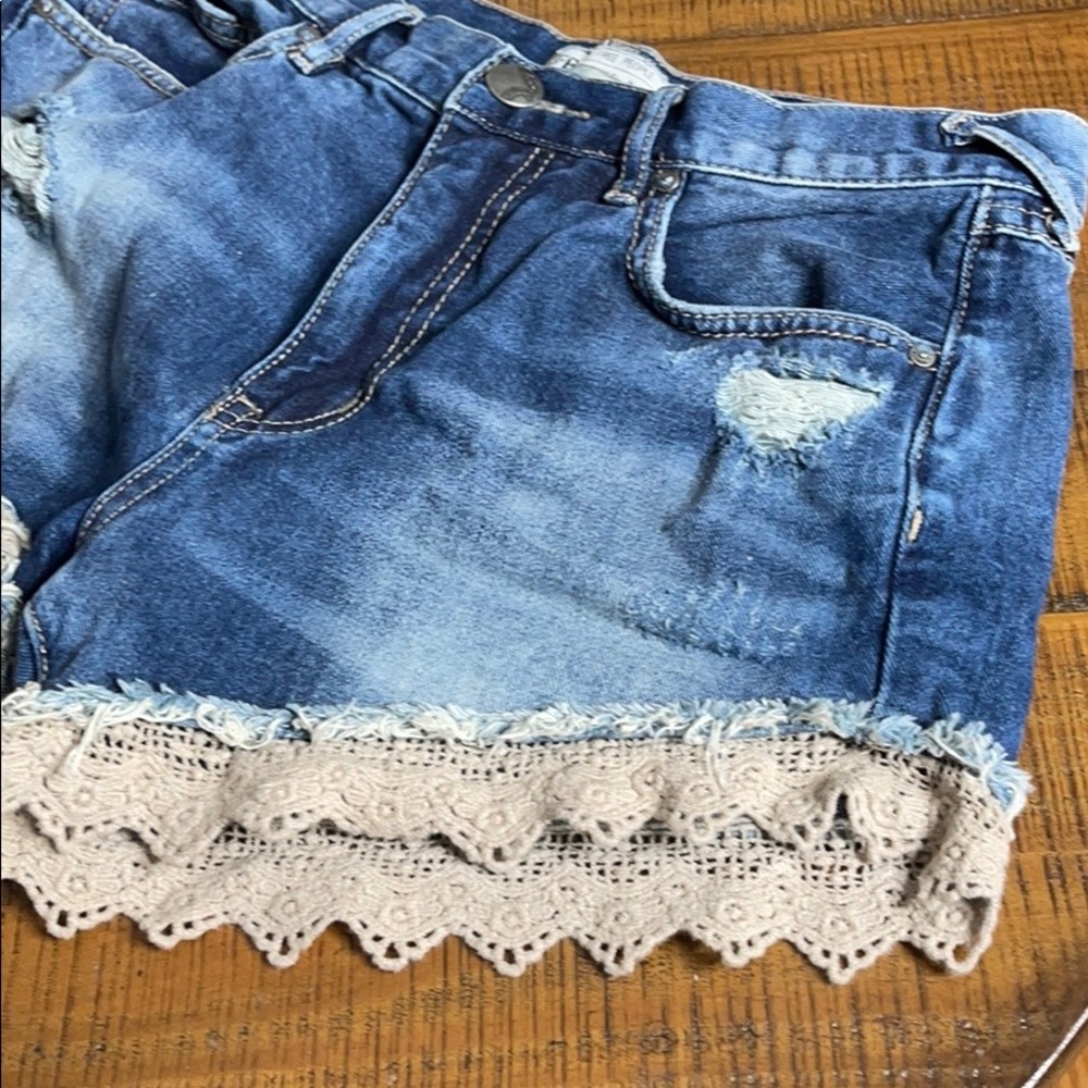 Free people light  wash jeans short 
Size 26
